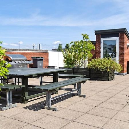 First Row Apartment With Balcony To The Ramparts Kopenhagen Buitenkant foto